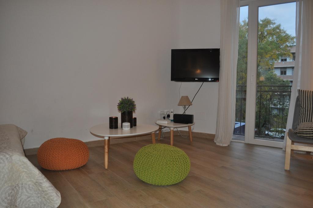 Ronda De Segovia Apartment Madrid Bagian luar foto